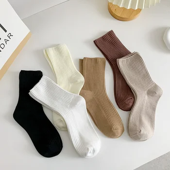 Ретро Однотонные хлопчатобумажные носки, женские Корейские модные свободные носки, простые милые носки в Японском стиле, весенние и осенние Женские носки